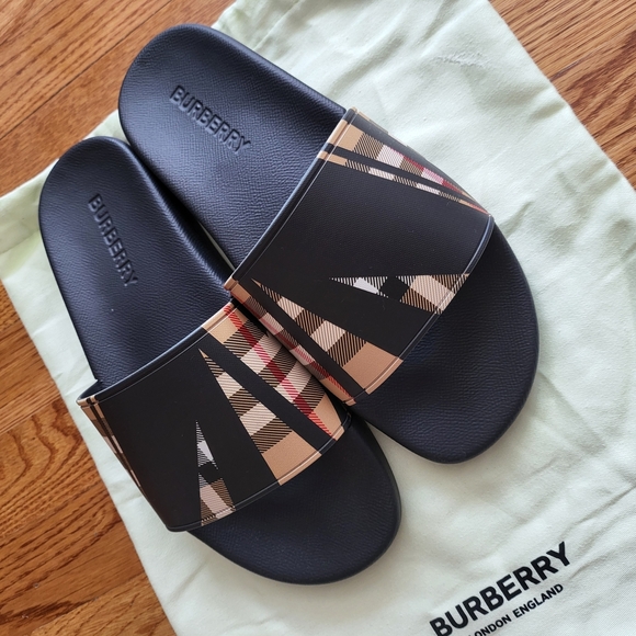 Burberry Black and Tan Men's Slides - Picture 1 of 7
